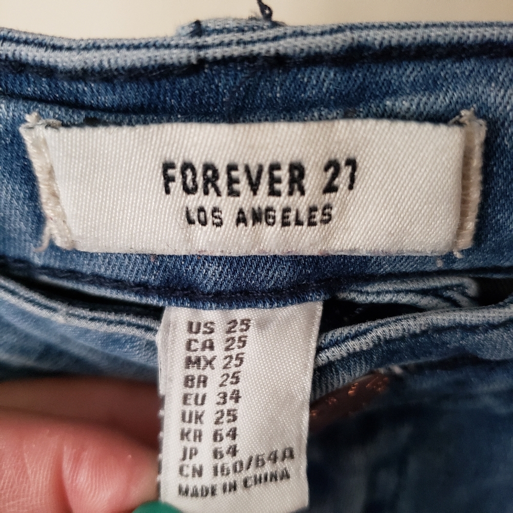 Forever 21 jean shorts. Size 25. - Picture 3 of 4
